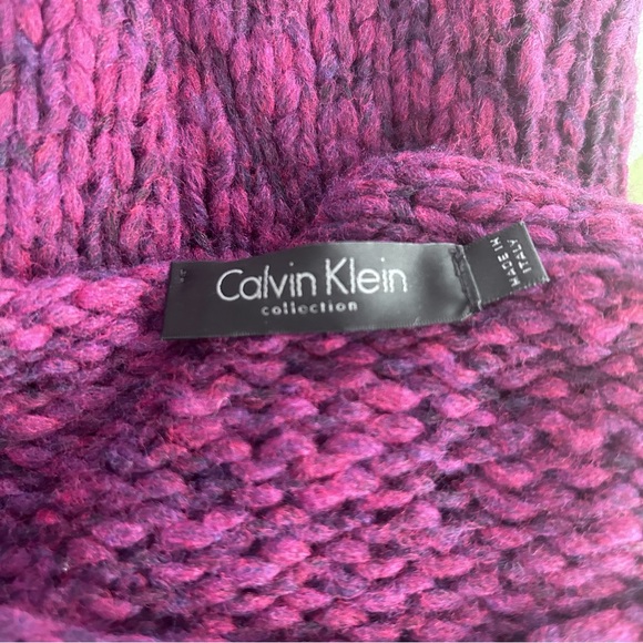 Calvin Klein Sweater Size Medium - Picture 5 of 5